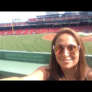 Meet your Posher, Laura